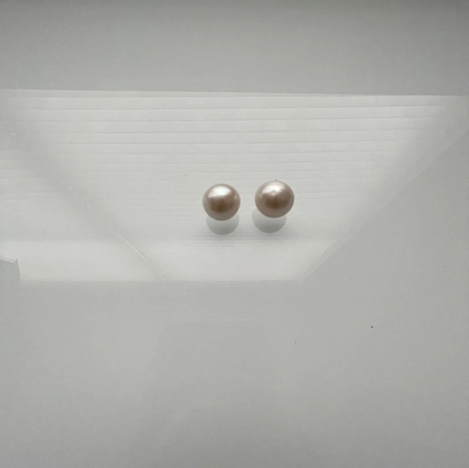 14K Gold  White Cultured Freshwater Pearl …