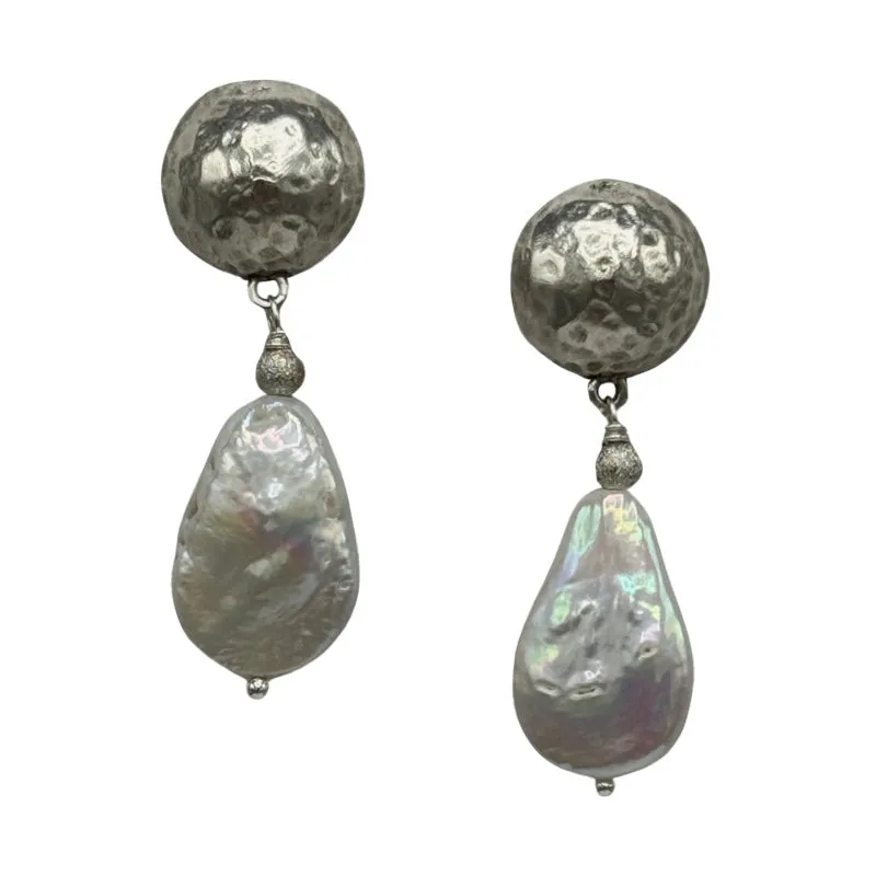 323-01-S | PEBBLE EARRING IN SILVER