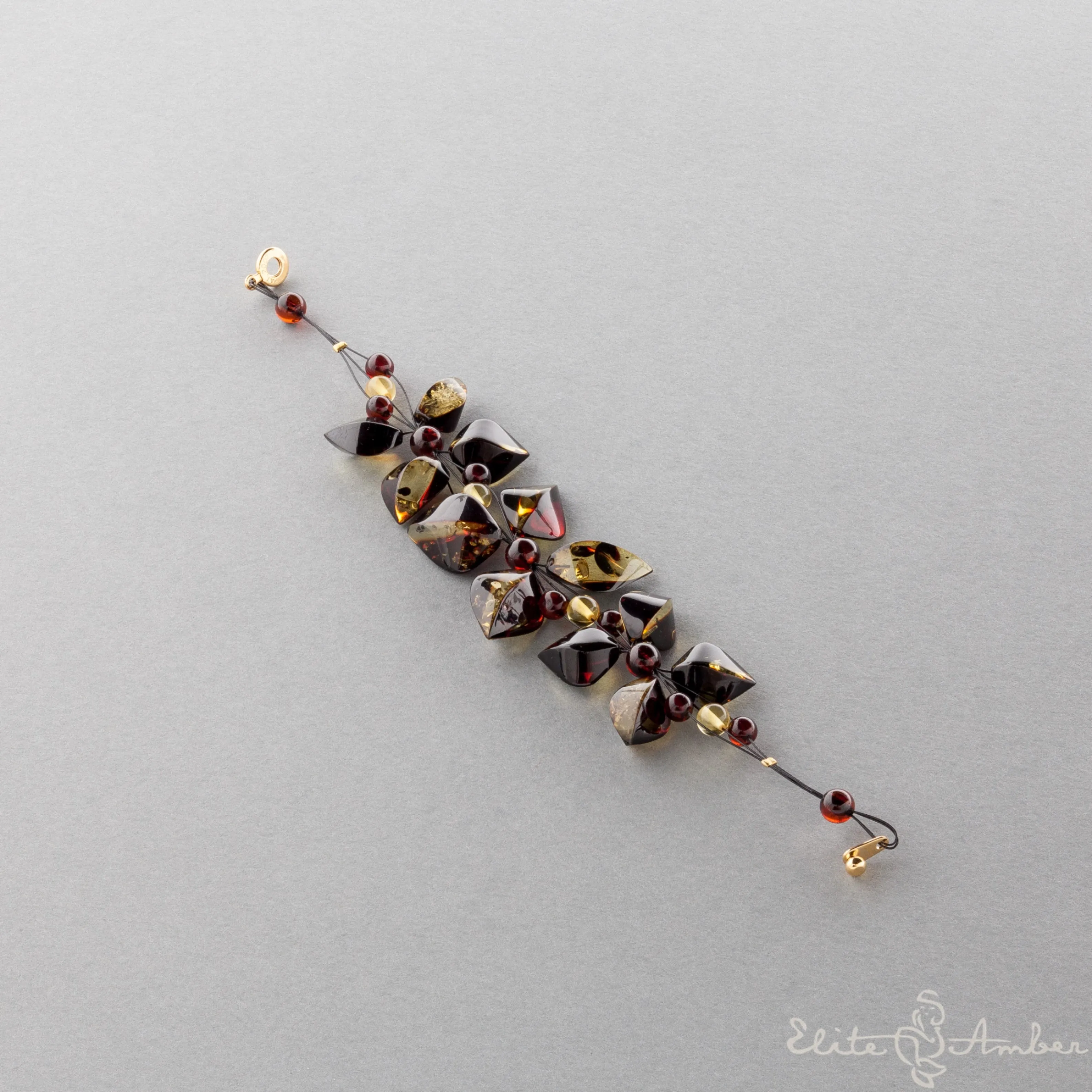 Amber bracelet "Wind flowers"