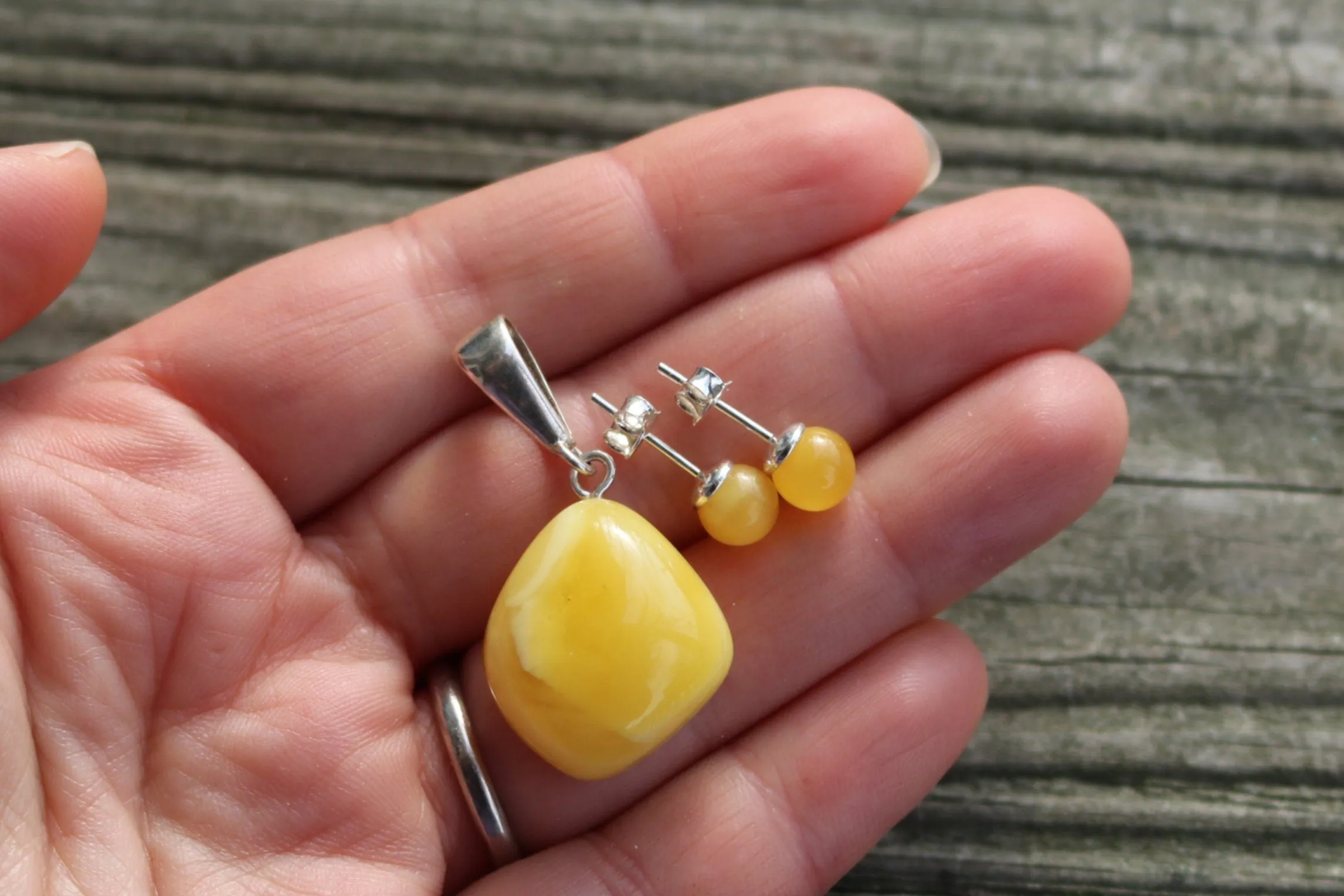 Baltic Amber Jewelry Set Butterscotch Earrings and Pendant Natural Untreated 4.6 gram 925 Silver