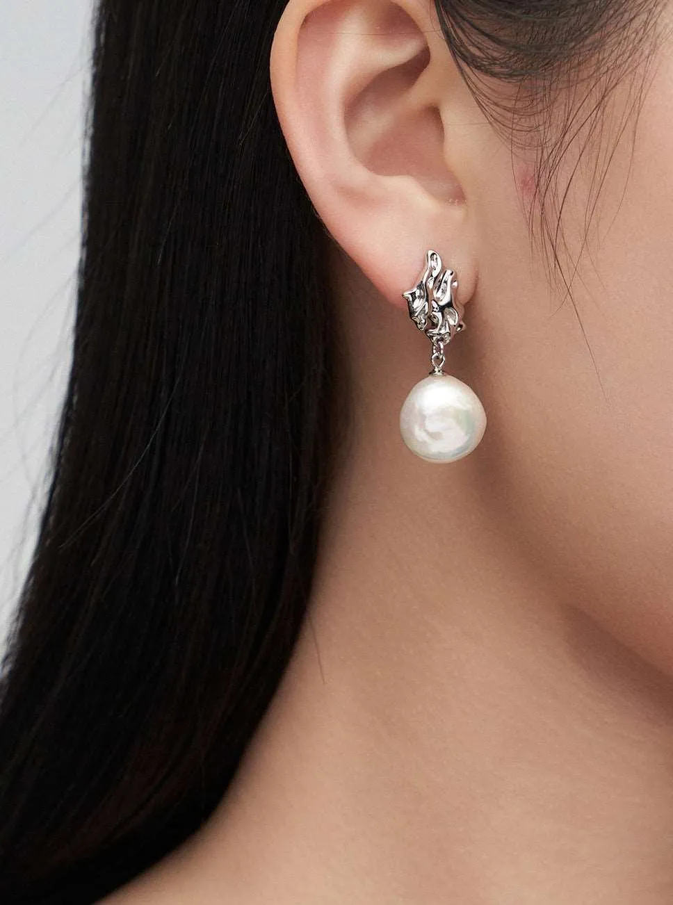 Baroque Pearl Earrings - A Fusion of Artistry and Nature