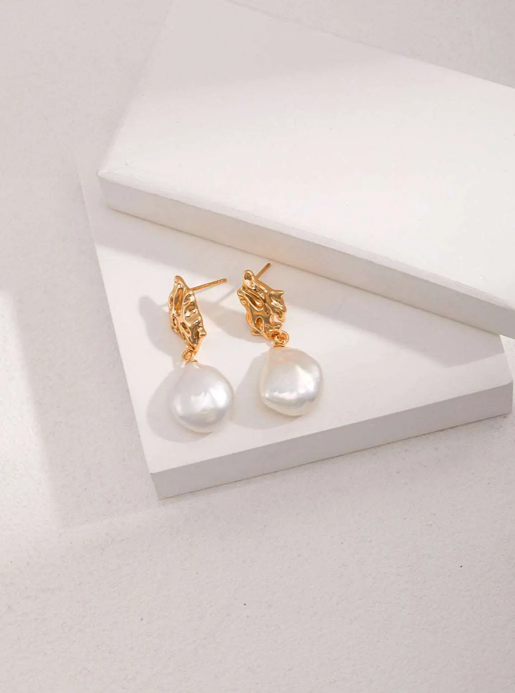 Baroque Pearl Earrings - A Fusion of Artistry and Nature