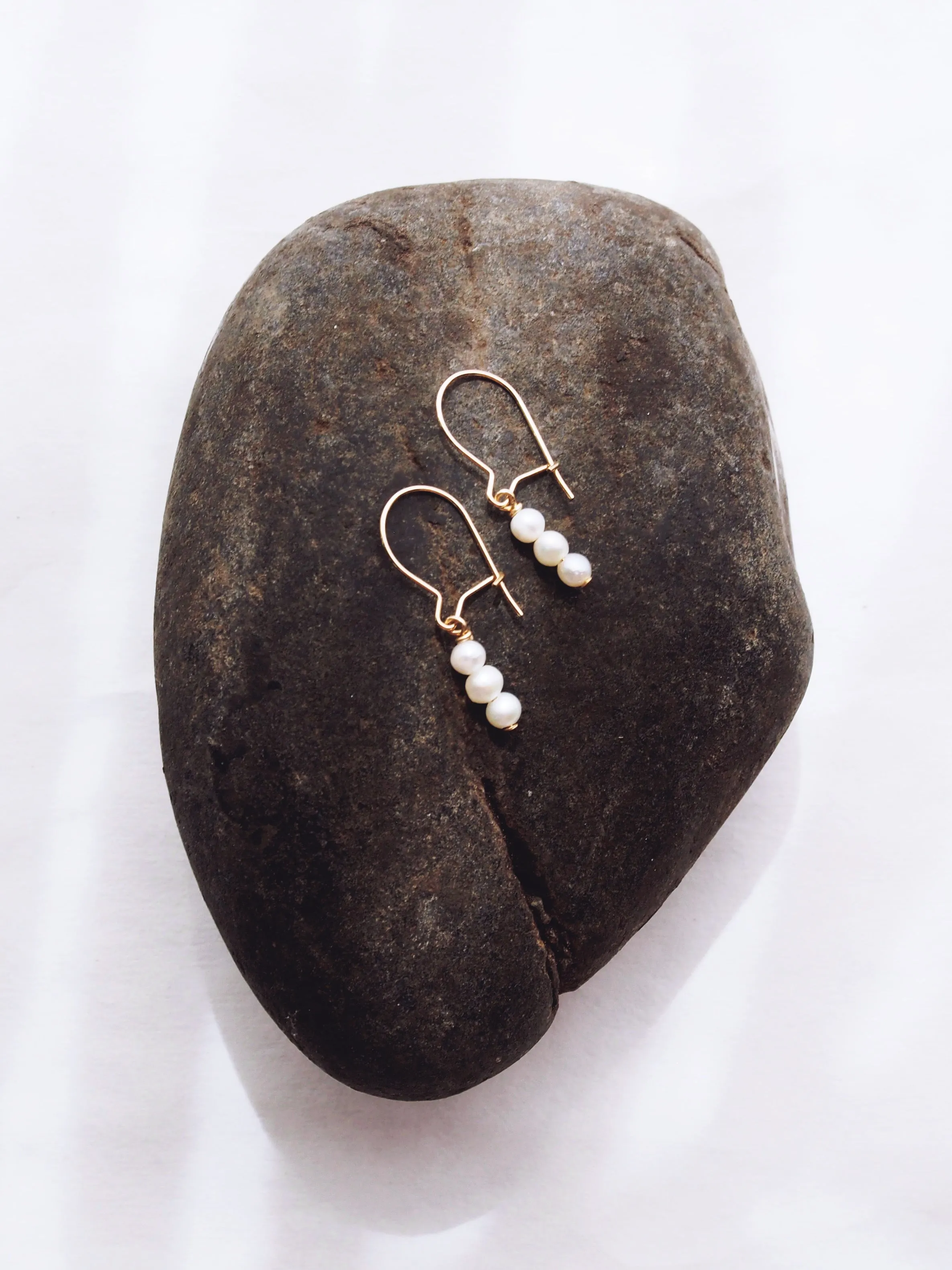 Dainty Pearl Drop Earrings - Kanilea