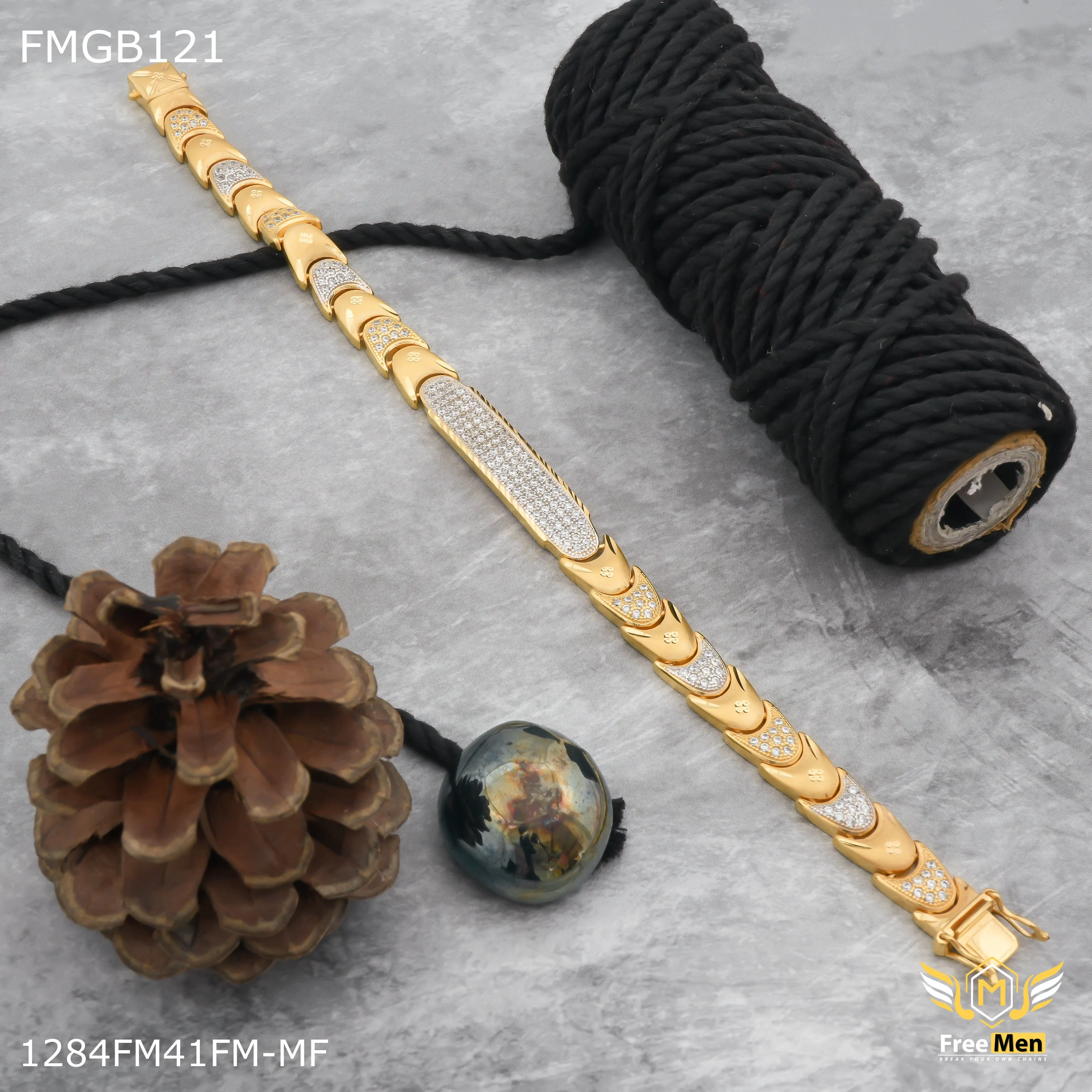 Freemen Designer V ad gold plated Bracelet for Men - FMGB121