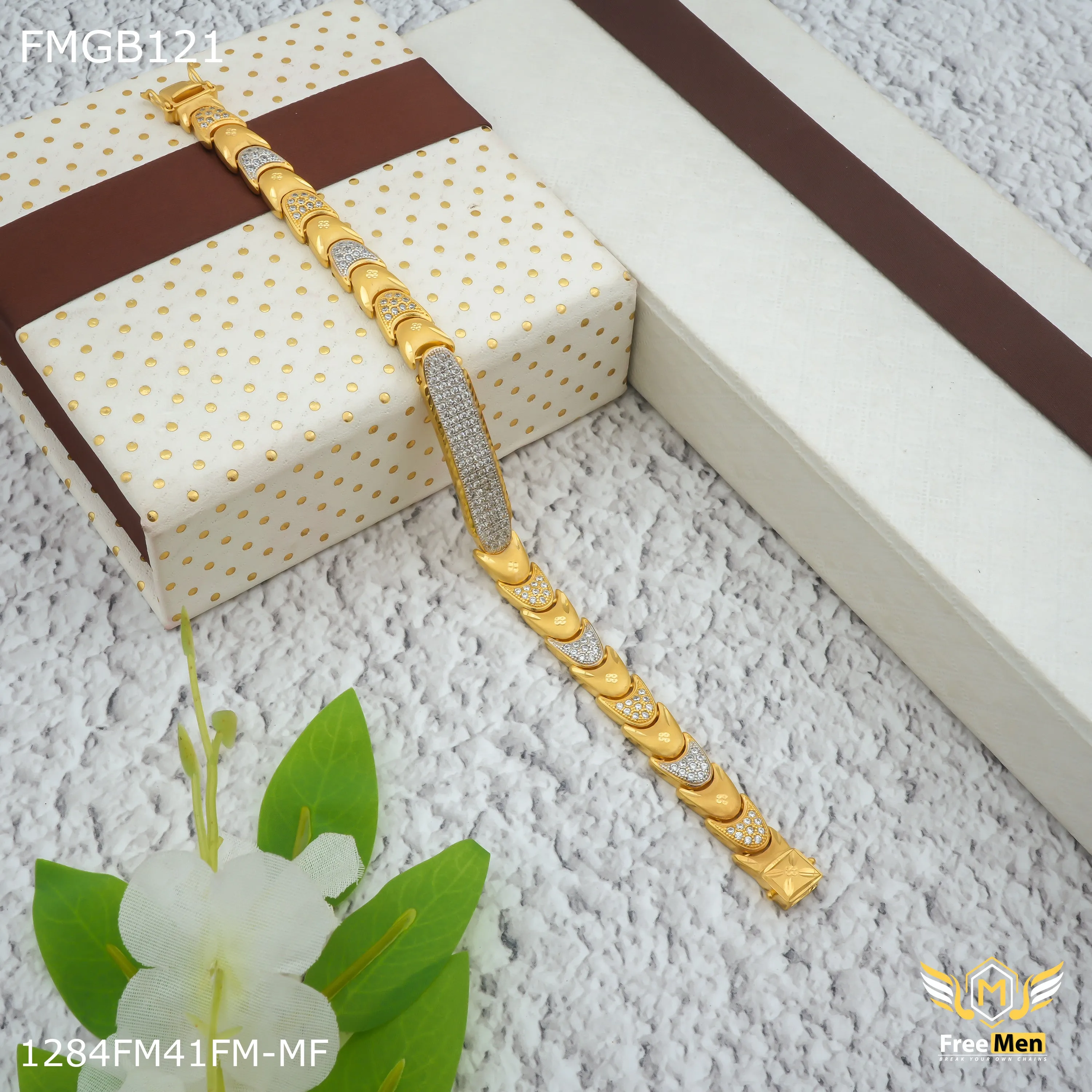 Freemen Designer V ad gold plated Bracelet for Men - FMGB121