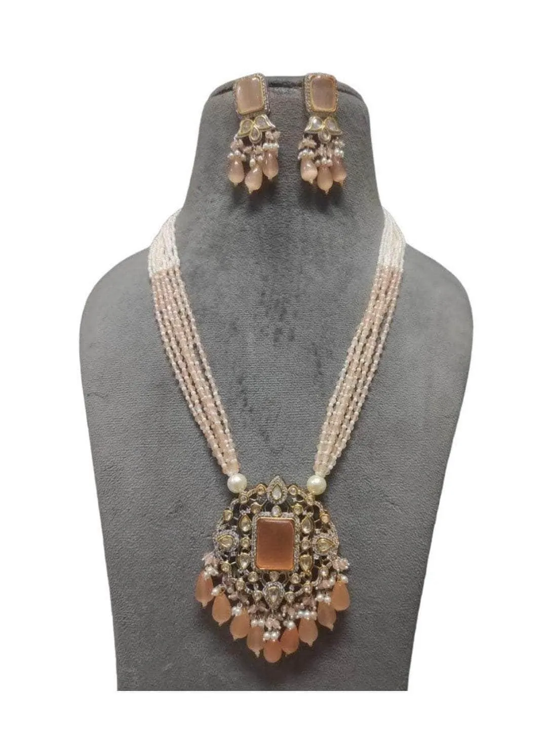 Heavy Pendant Long Chain