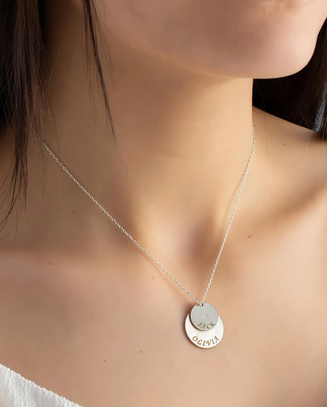 Kylie Curved Name Necklace