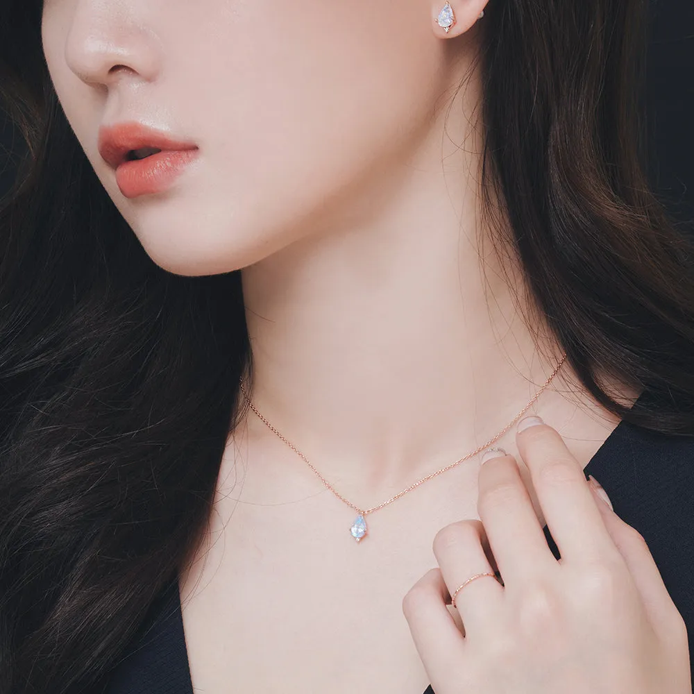 MOONSTONE SELENE Necklace