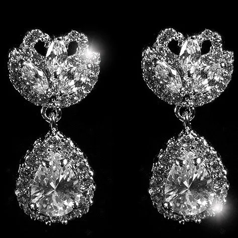 Nettie Vintage Teardrop Dangle Necklace Set