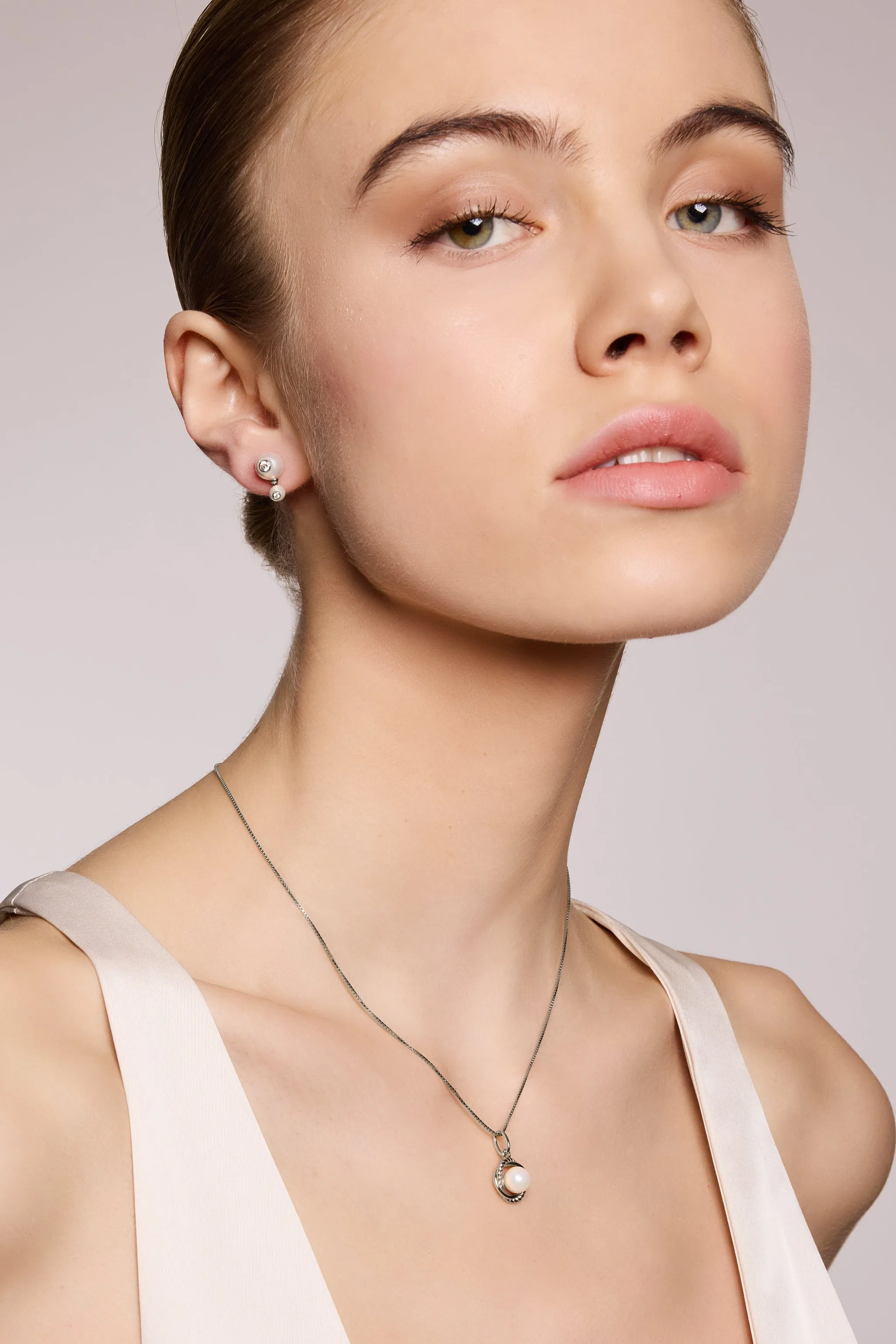 Pearl Essence Silver Double Stud