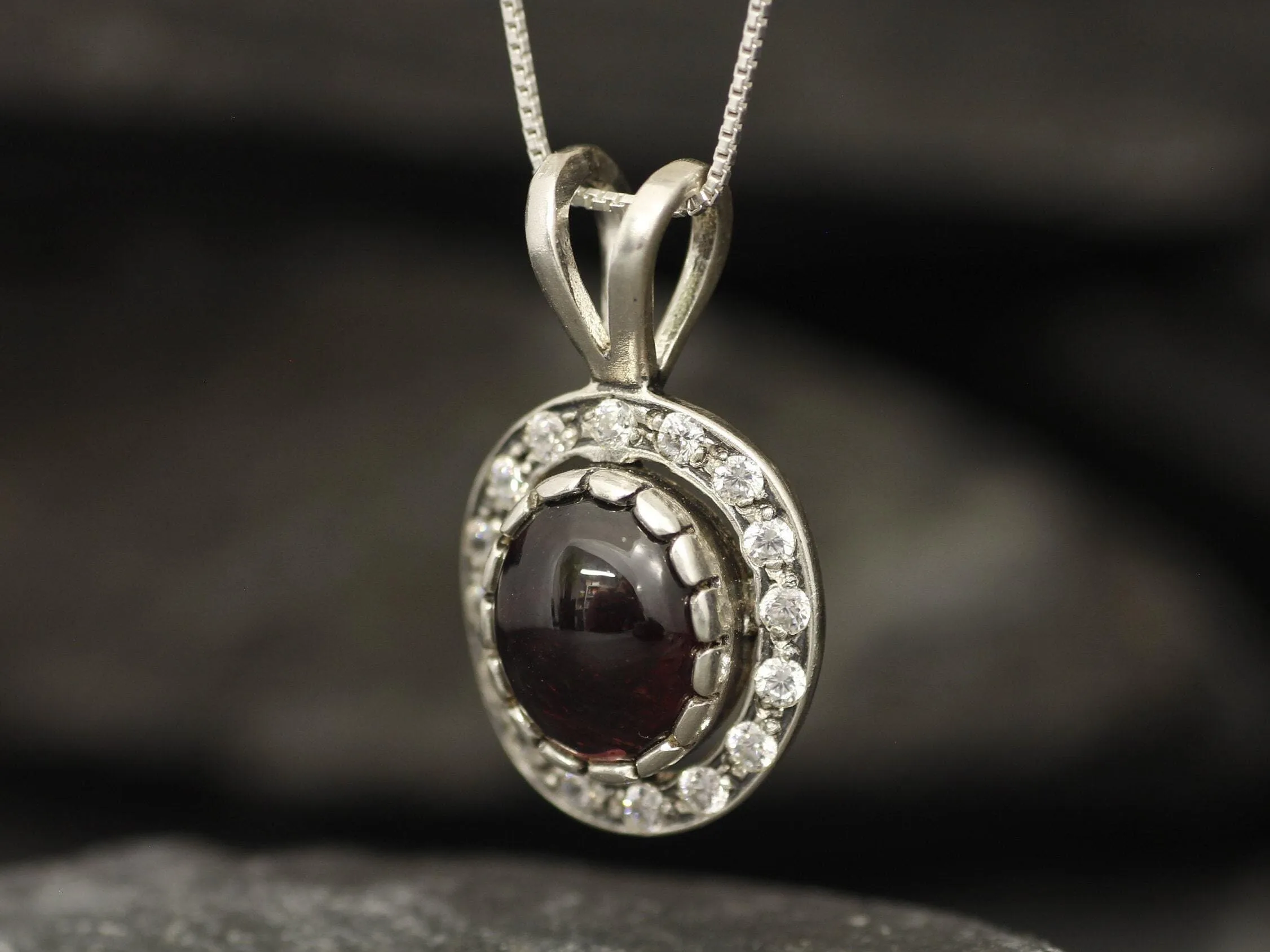 Red Garnet Pendant - Victorian Garnet Necklace - Red Vintage Necklace