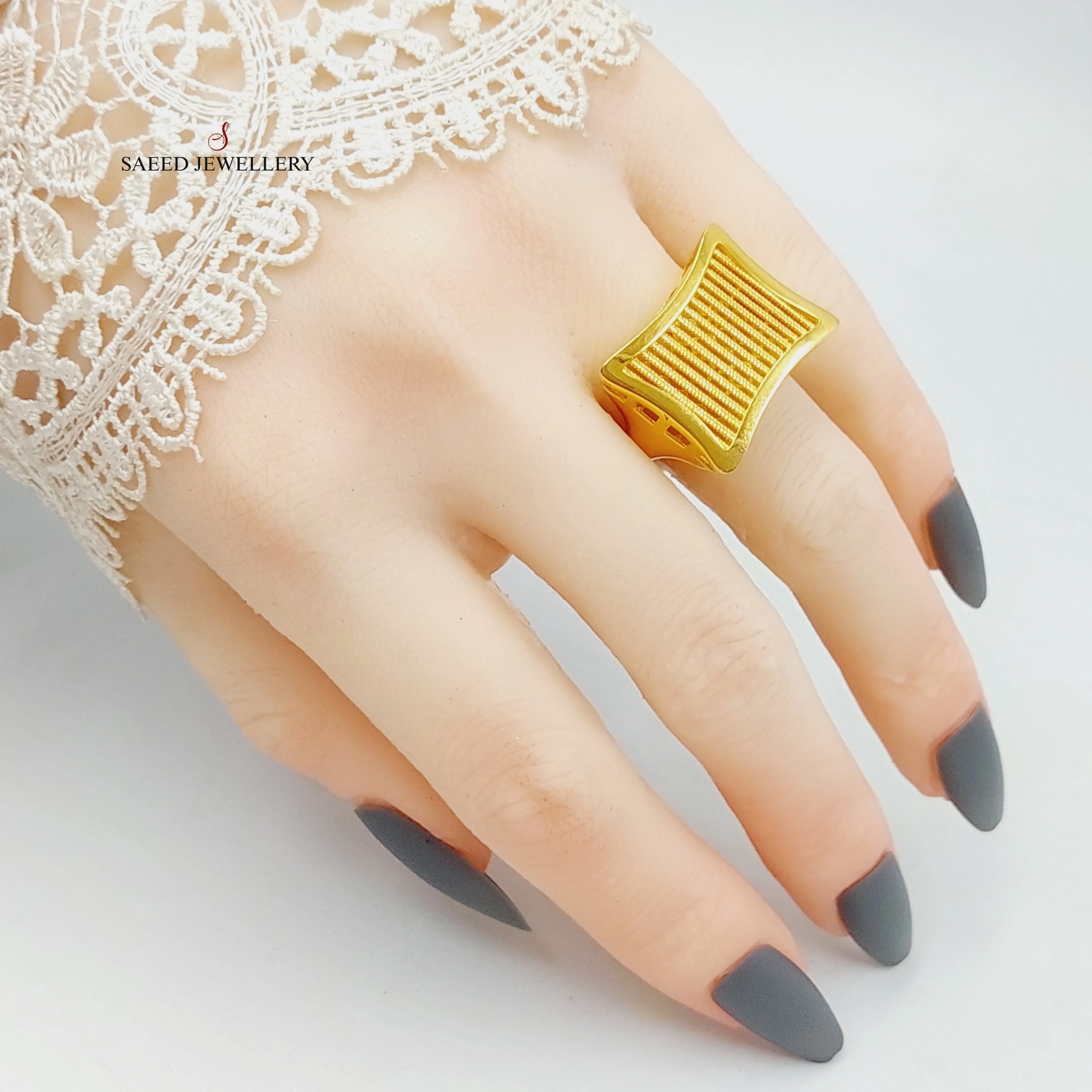Rhombus Ring