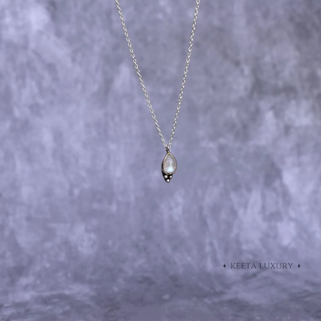 Simplicity Spell - Moonstone Necklace