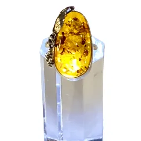 Striking Grapevine Designed Amber Statement Ring