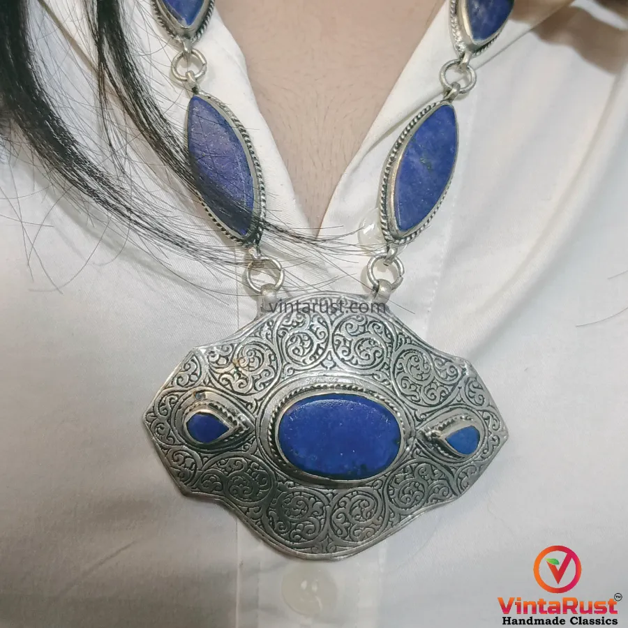 Vintage Blue Lapis Lazuli Stone Necklace
