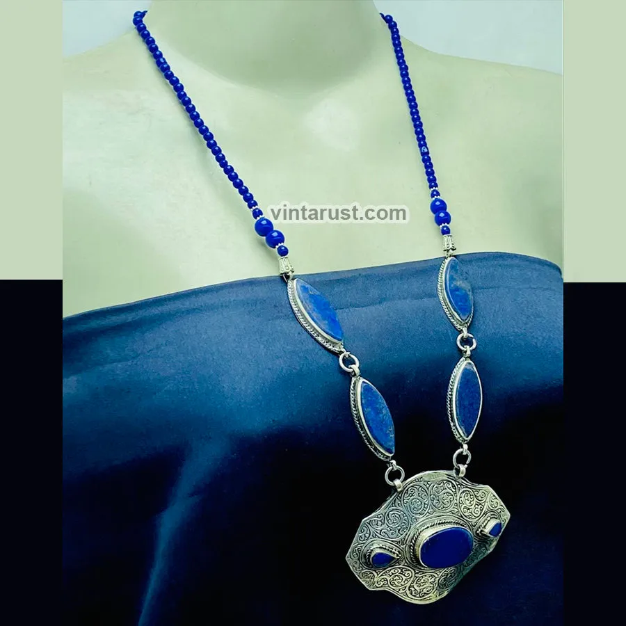 Vintage Blue Lapis Lazuli Stone Necklace